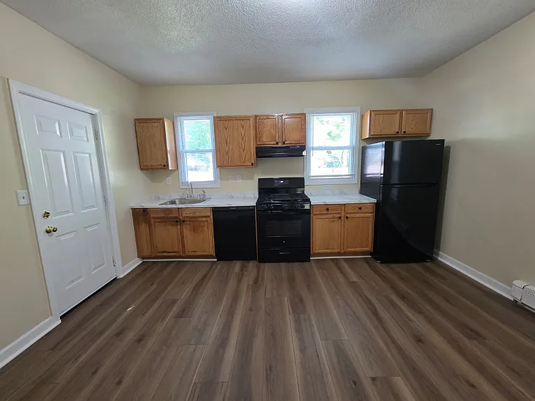 33 Carmel St #1B — Photo 11