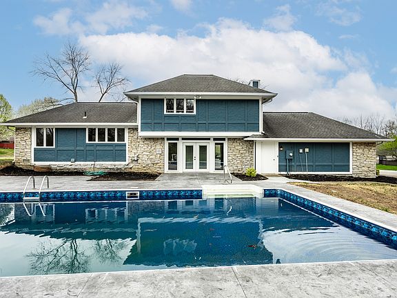 2nd image of 1107 Leisure Ln
