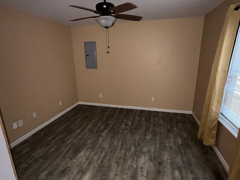 180 Shoals Overlook Dr — Photo 9