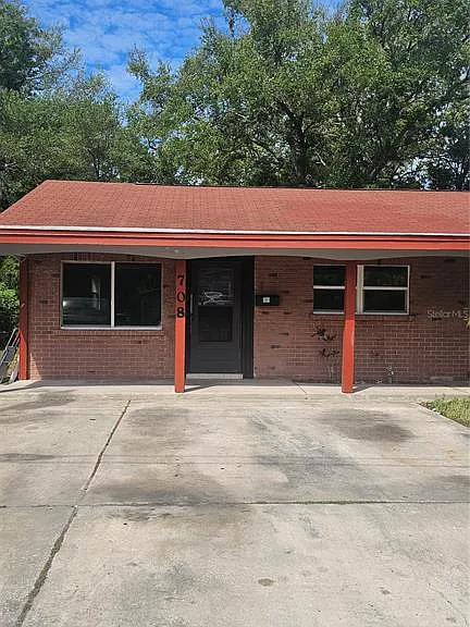 708 Pennsylvania Ave — Photo 1