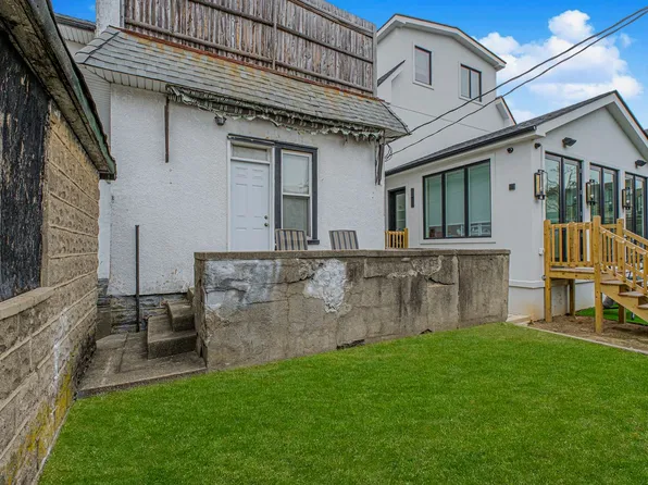 1754 East 22nd Street image 12 of 14