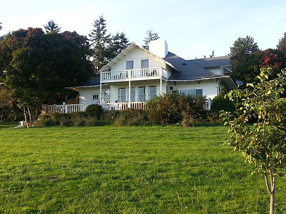 3rd image of 851 Shoreline Dr