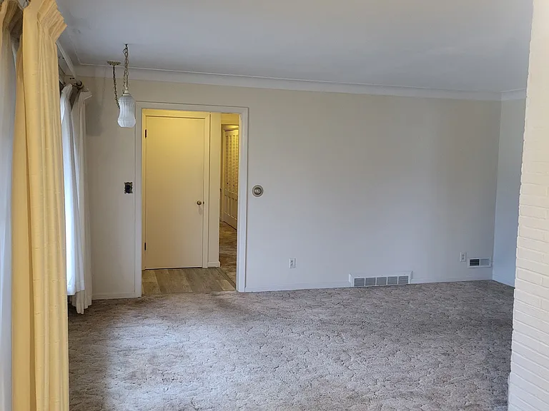 2123 Eileen Rd — Photo 22
