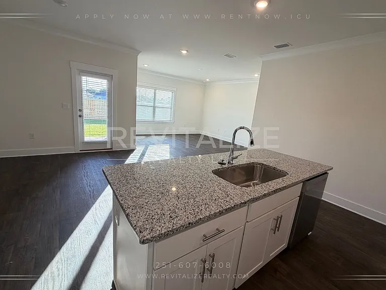 14913 Dayton Cir — Photo 17