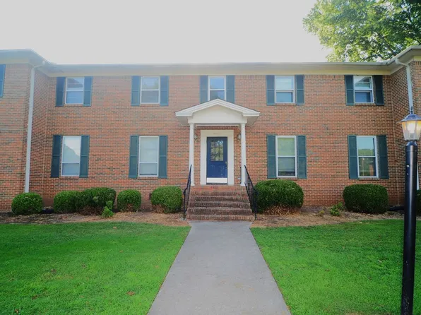 8205 Willowbrook Cir SE APT C, Huntsville, AL 35802