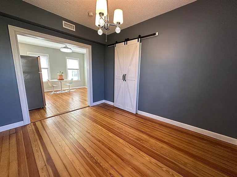 904 York Ave #1 — Photo 10