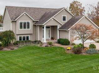 5387 Fly By Dr SE, Caledonia, MI 49316
