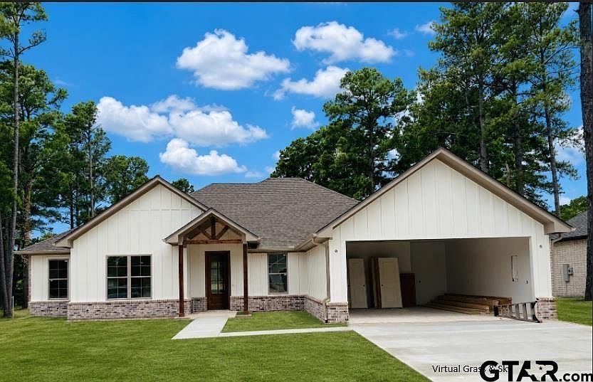 1st image of 12124 Pinecrest Dr