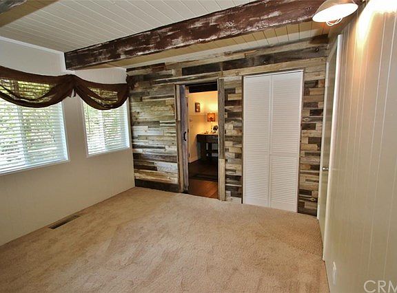 3rd image of 309 Emerald Dr