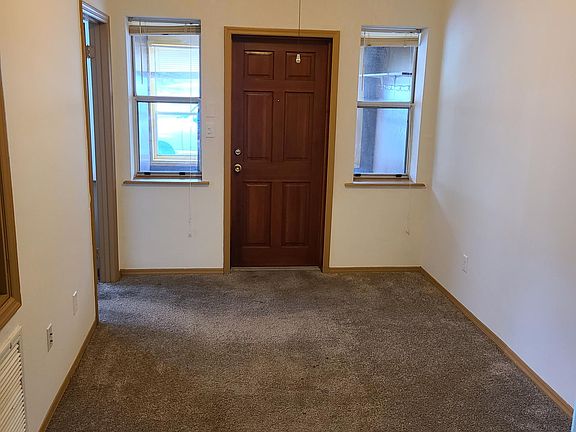 2nd image of 1345 Lake Dr #B