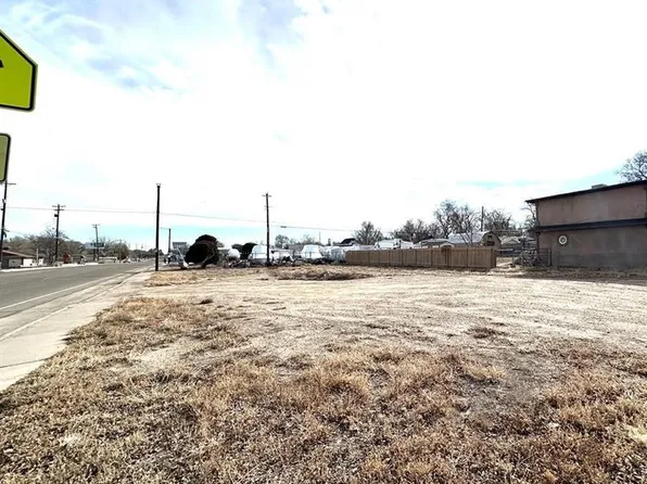 Thatcher Ave, Pueblo, CO 81005