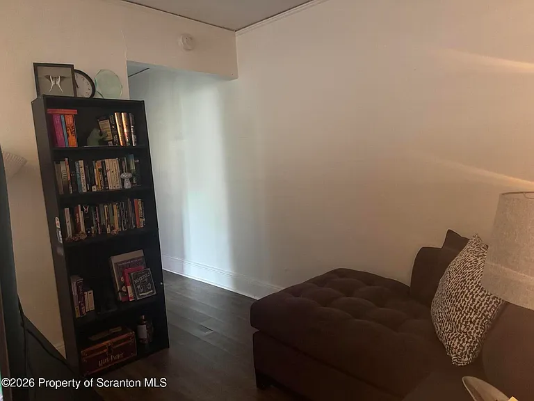 211 Grand Ave #6 — Photo 7