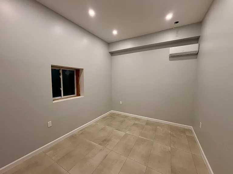 762 Seaview Ave #2 — Photo 3