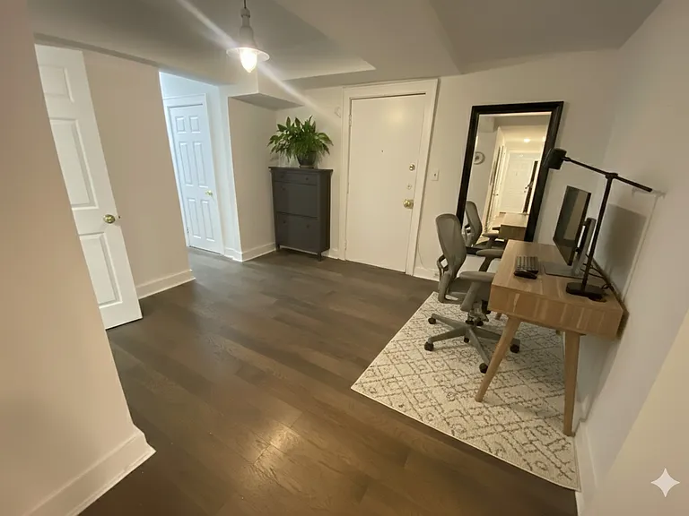 1820 Clydesdale Pl NW #6 — Photo 9