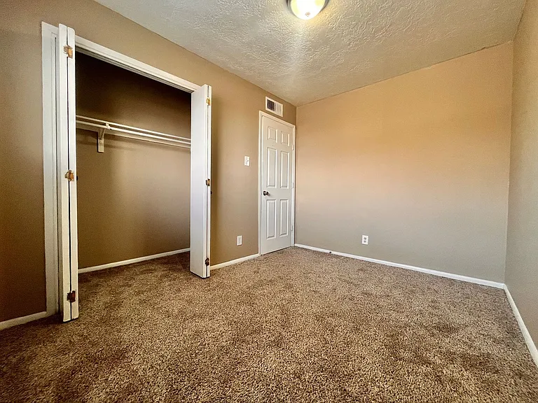 8101 Marble Ave NE — Photo 14