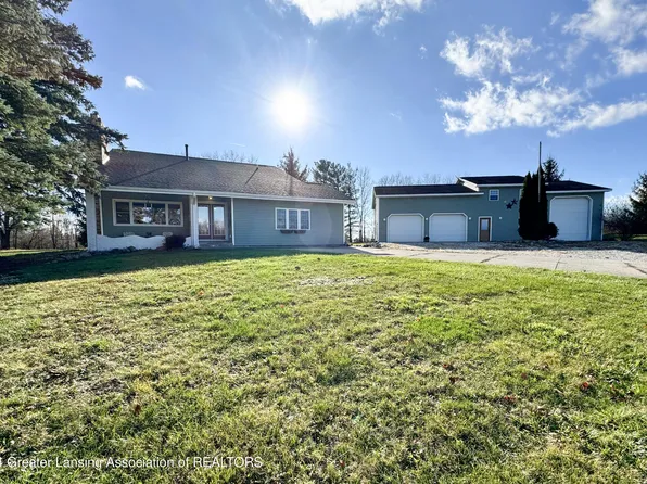 11180 Sun Dog Trl, Perrinton, MI 48871