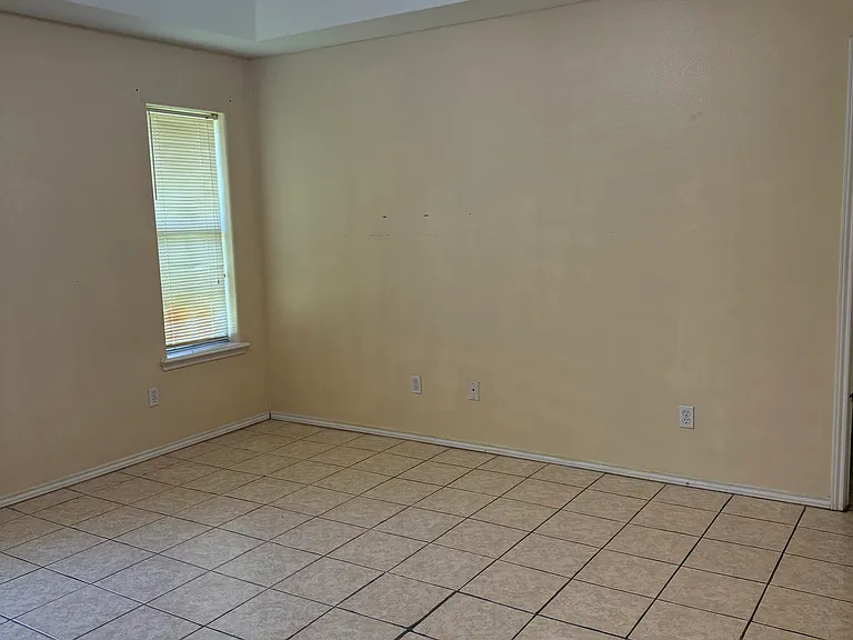 3611 Amando St — Photo 2