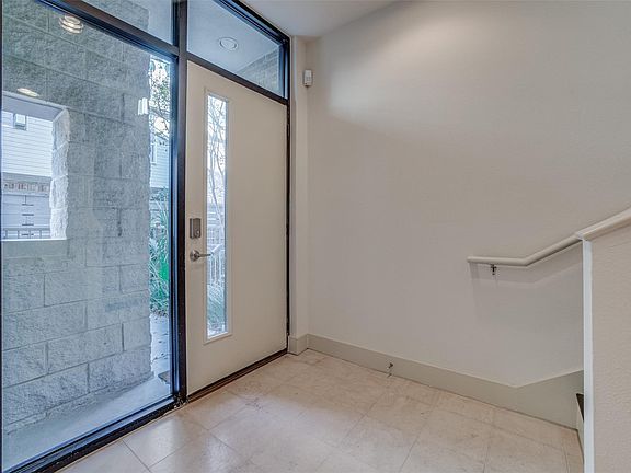 3rd image of 4140 Newton Ave APT 15