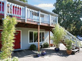 7045 N Burlington Ave, Portland, OR