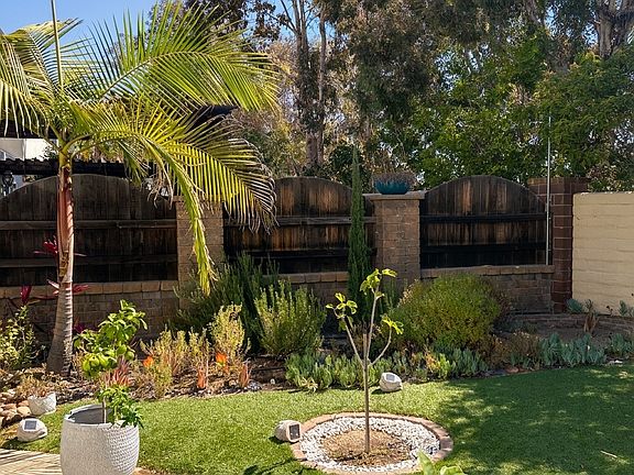 4th image of 4665 Da Vinci St