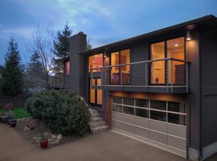 3716 SW 110th St, Seattle, WA 98146
