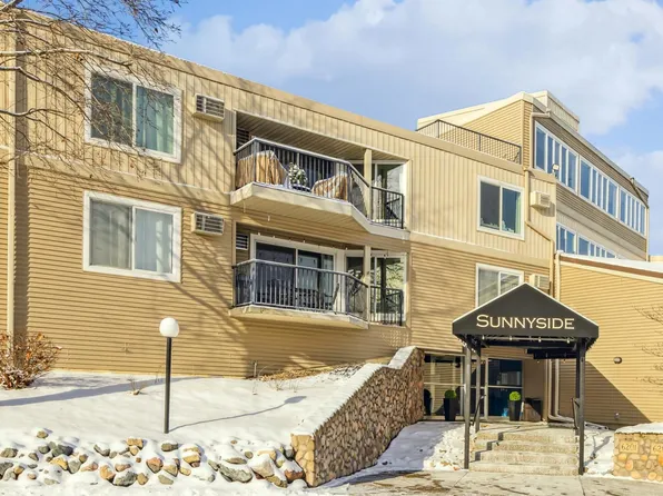 6213 Saint Croix Trl N APT 207, Oak Park Heights, MN 55082