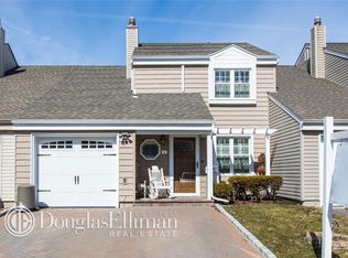 43 Marc Ct, Bay Shore, NY 11706