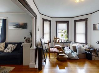 66 Jamaica Rd #2, Brookline, MA 02445