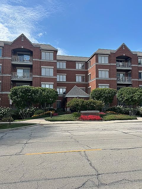 1st image of 1660 1st St APT 203