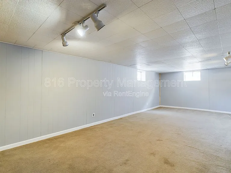 5012 S Grand Ave — Photo 16