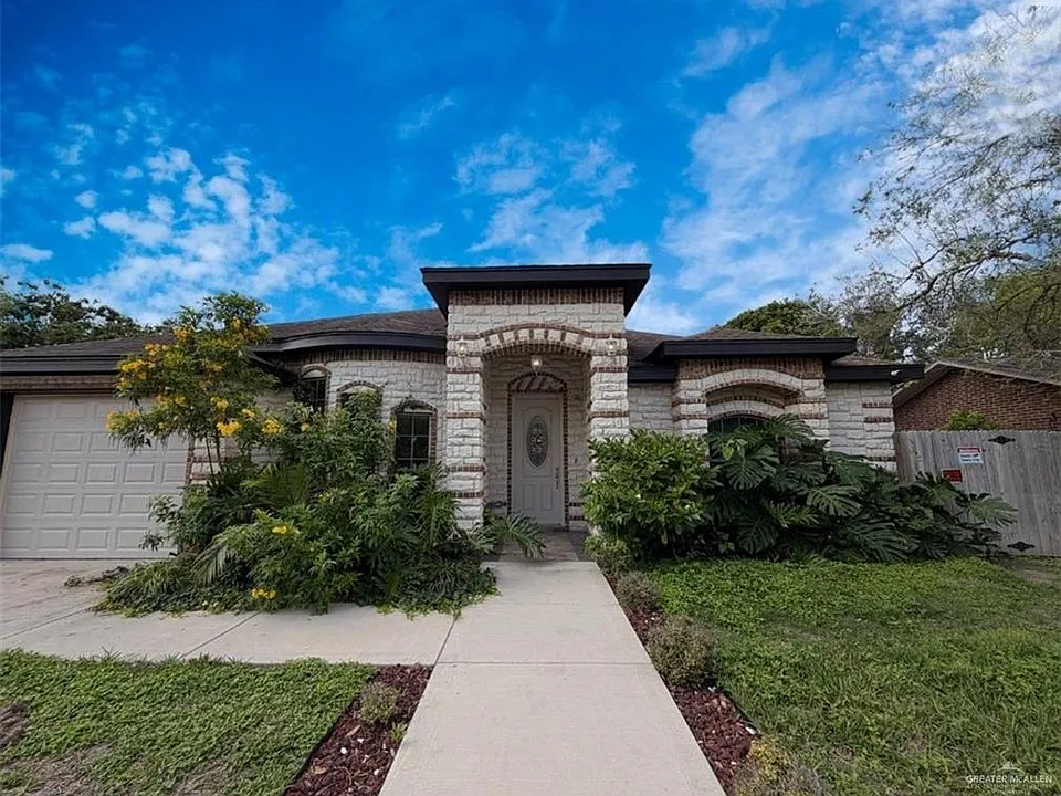1206 E Maurer St