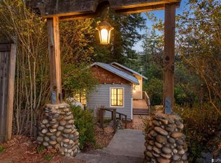 15925 Morningside Dr, Guerneville, CA 95446