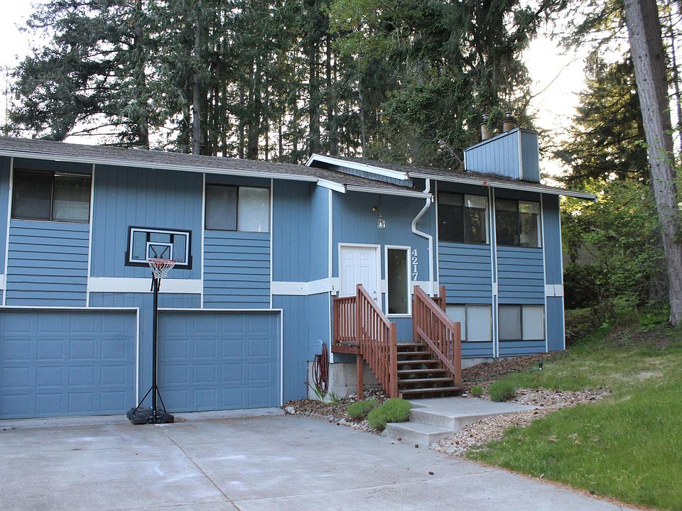 Great split-level design. Two car garage with plenty of parking in the driveway.