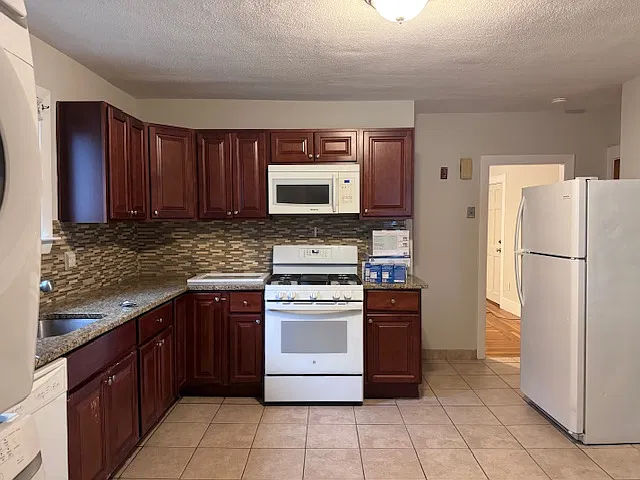 1 bed, $2,200 — Photo 3