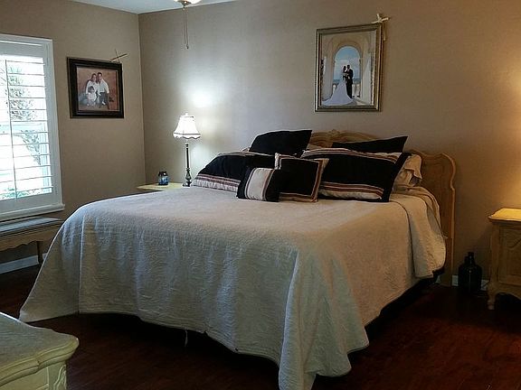 5th image of 19 Clydesdale Dr