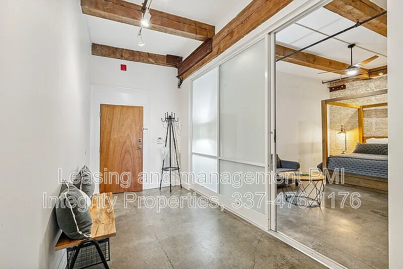 2 bed, 2.0 bath, 1642 sqft, $3,700 — Photo 3