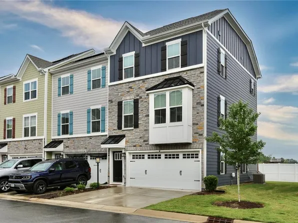 1001 Gabion Way, Chesapeake, VA 23323