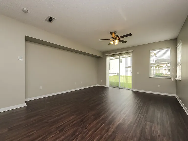 917 Anchorage Ln — Photo 5