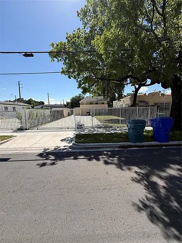 6716 NW 6th Ave #2 Photo 1