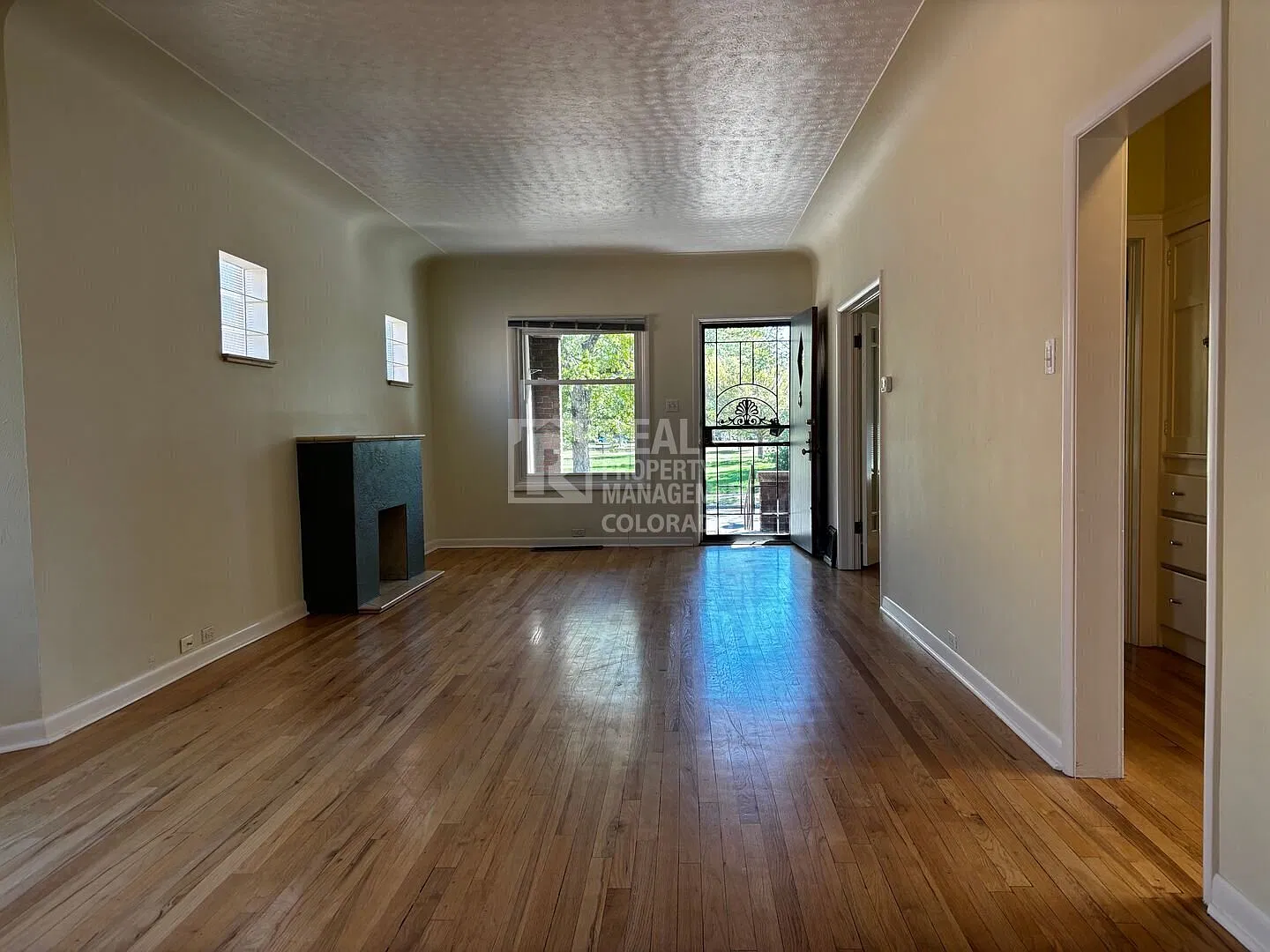 Beautiful 3-Bedroom, 2-Bath Duplex in Central Denver Near Cherry Creek & Wash Park! — Photo 3
