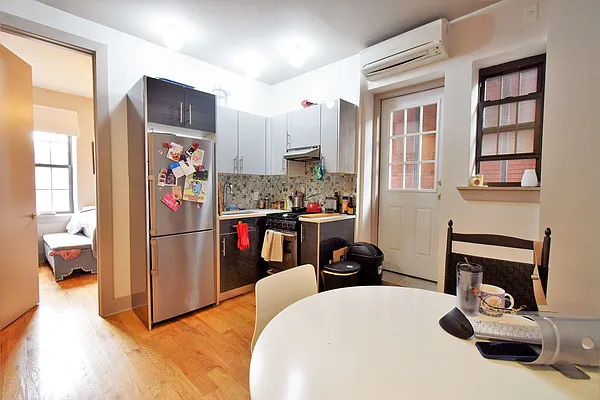 Rented by Lofts and Flats LLC | media 7