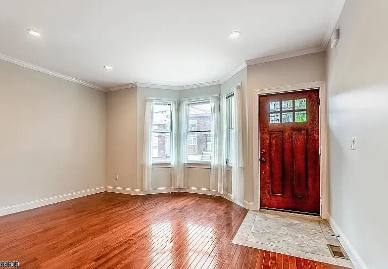 206 Hopkins Ave #2 — Photo 2
