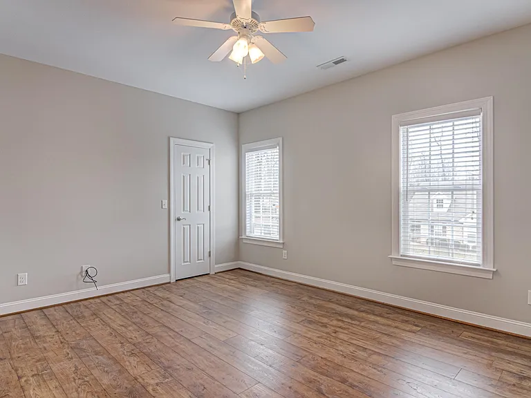 Big Second Bedroom equitant to Master Bedroom