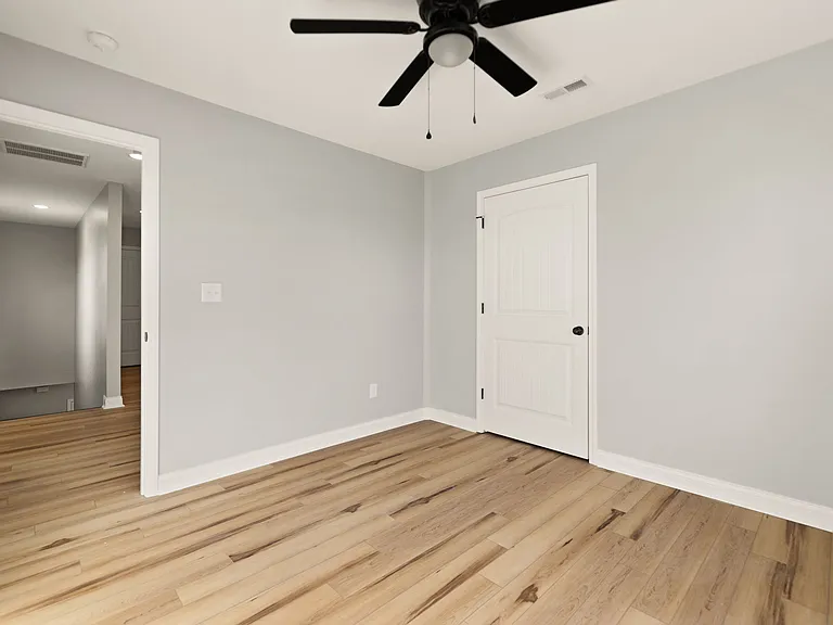 604 Crozer Ave #102 — Photo 31