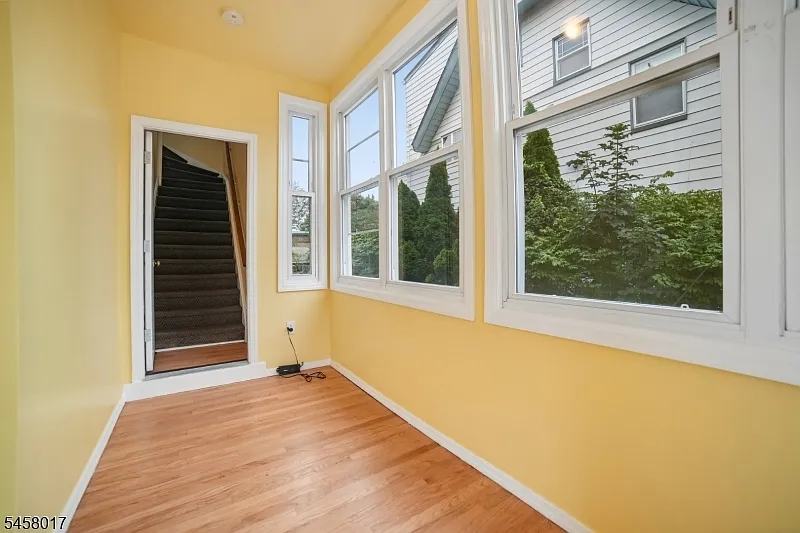 3 bed, 2.0 bath, $3,900 — Photo 3