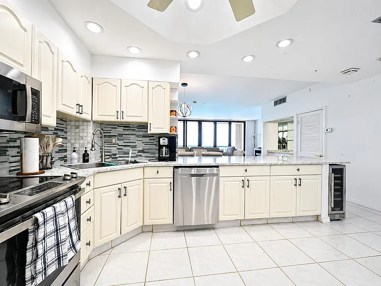 9900 S Ocean Dr #1603 — Photo 8