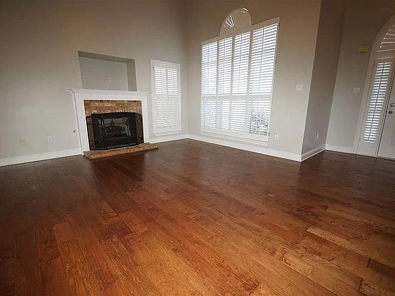 5th image of 55 Austin Dr