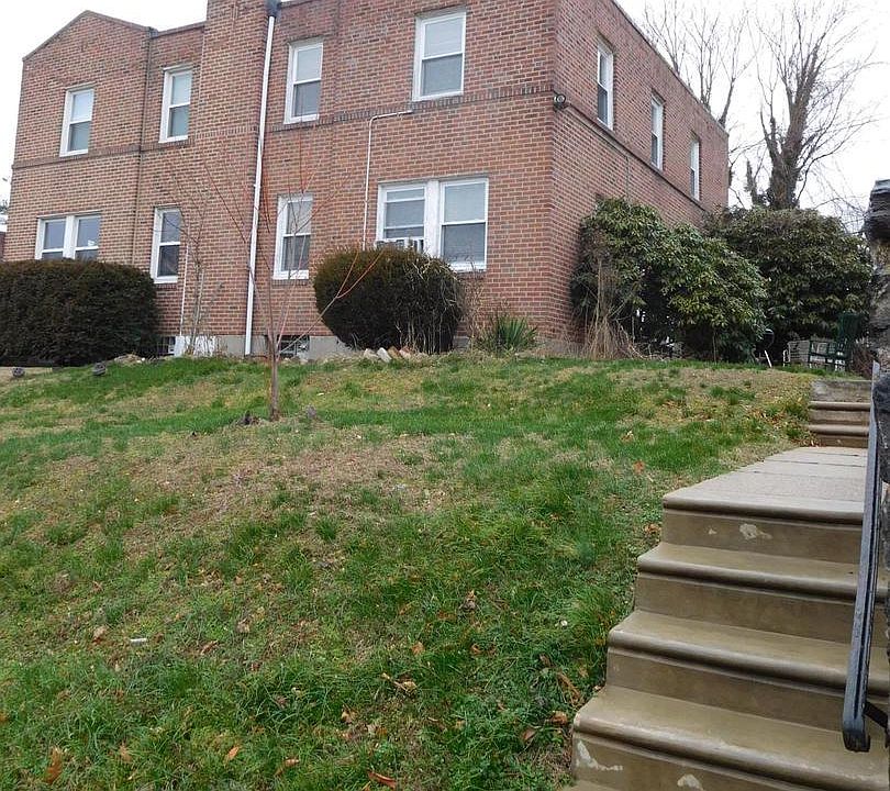 1st image of 632 W Park Ln