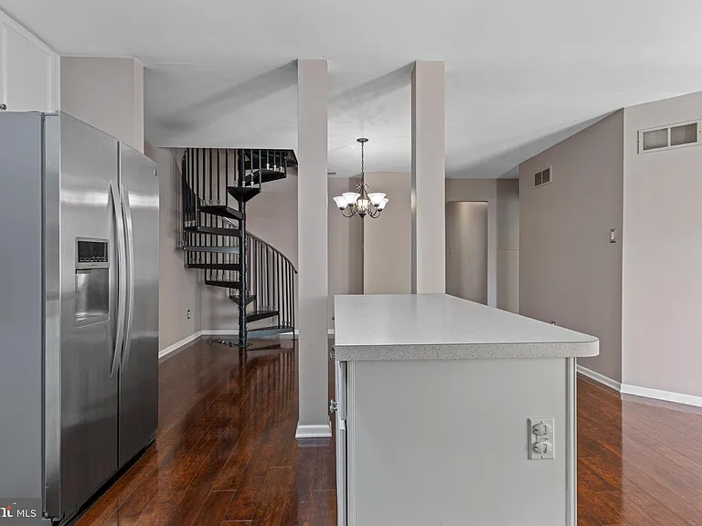 312 Riverbirch Cir #802 — Photo 18