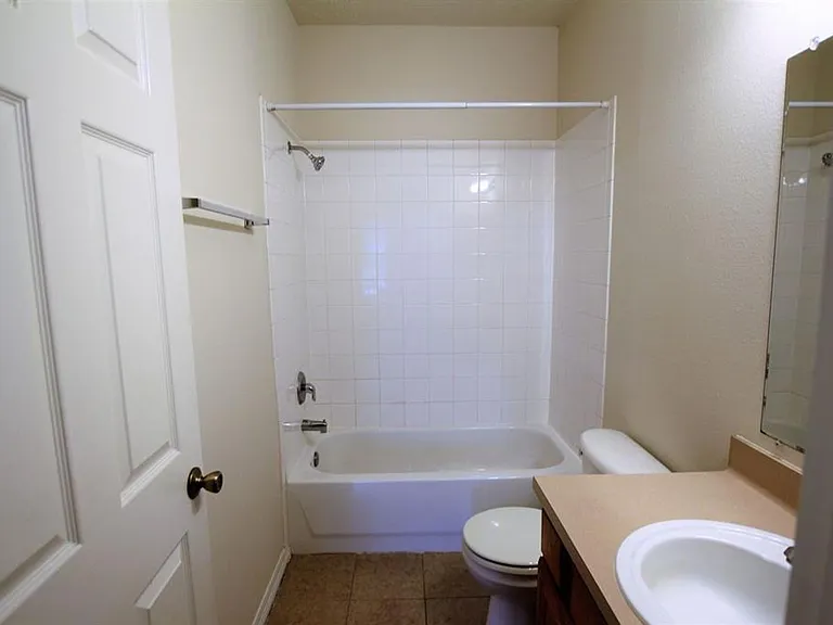 194 Davis St #A — Photo 10